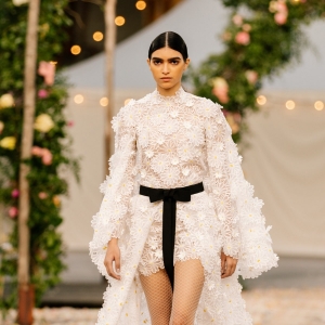 CHANEL 2021春夏高定系列：如同一场家庭聚会，或一场婚礼